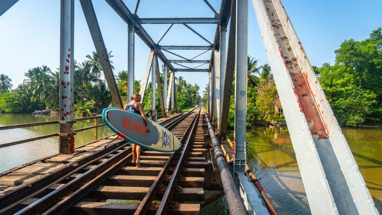 Circus Lagoon Hideaway Bed and Breakfast Dodanduwa Exterior foto