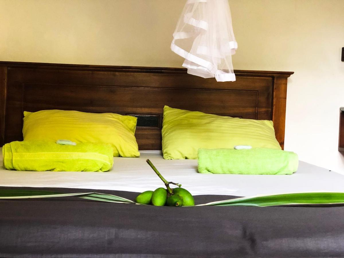 Circus Lagoon Hideaway Bed and Breakfast Dodanduwa Exterior foto